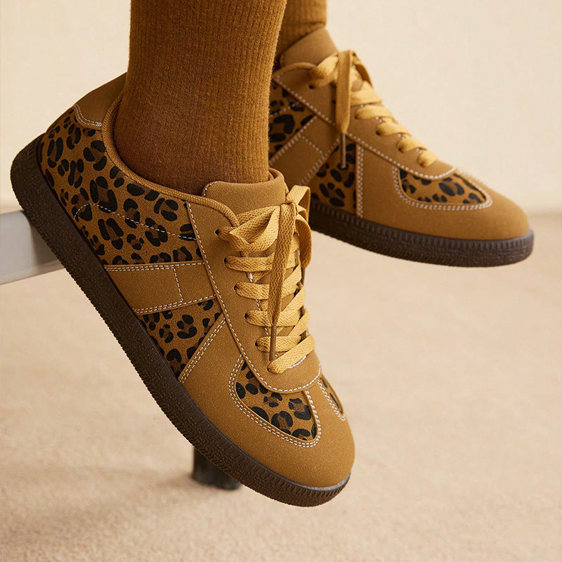 Avella Sneakers