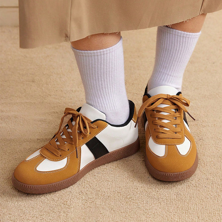 Avella Sneakers
