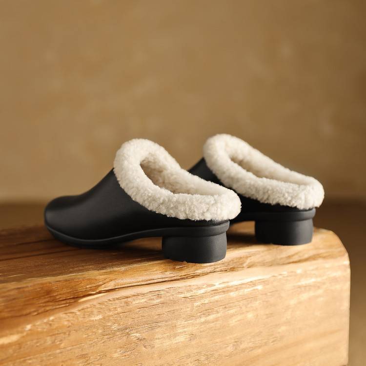 Ruelle Fleece-Lined Mules