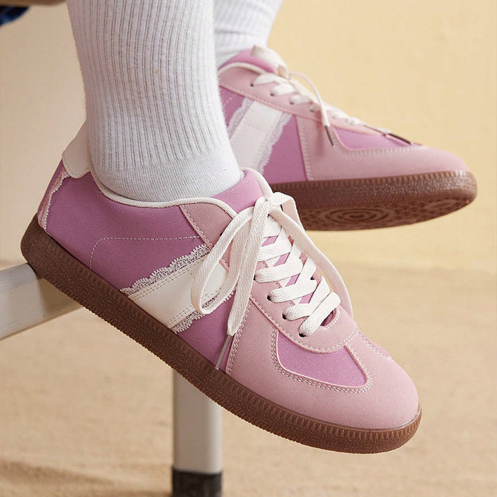 Avella Sneakers