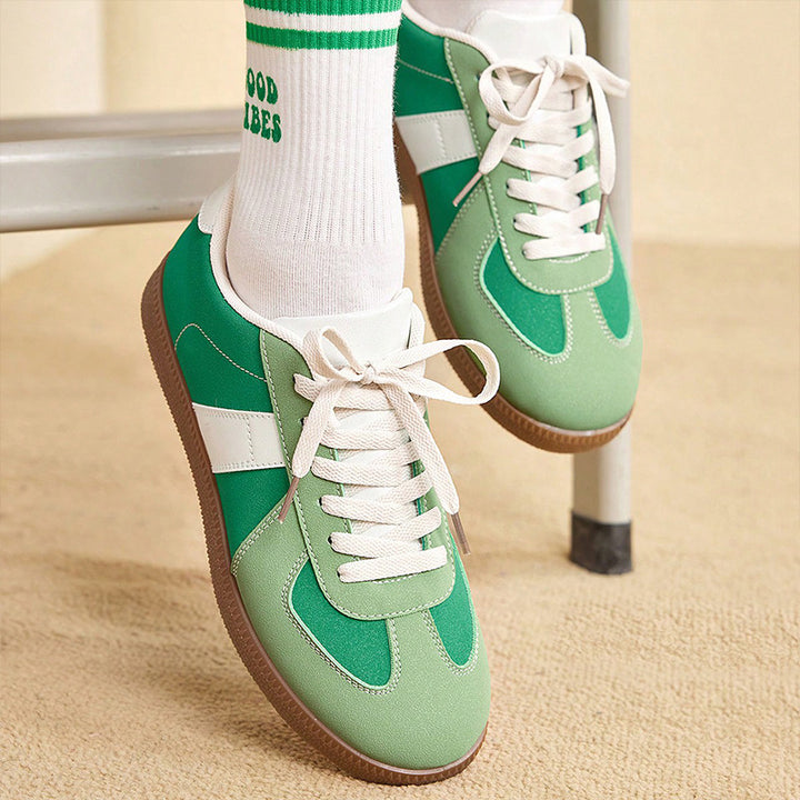 Avella Sneakers
