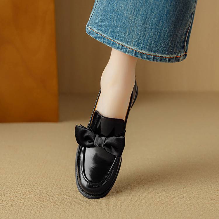 Noemi Genuine Leather Bow Loafers