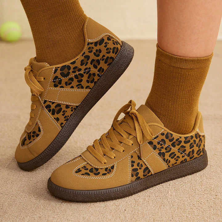 Avella Sneakers