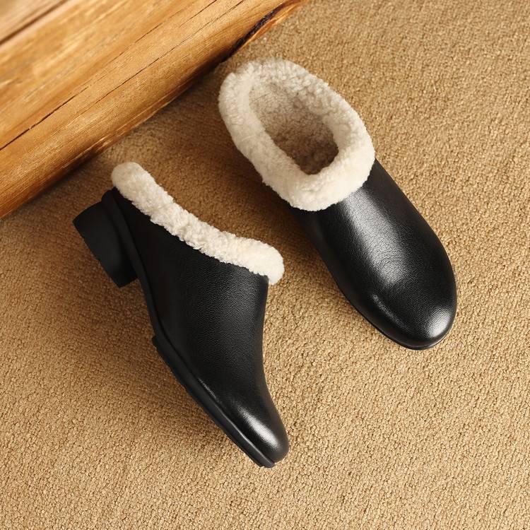 Ruelle Fleece-Lined Mules