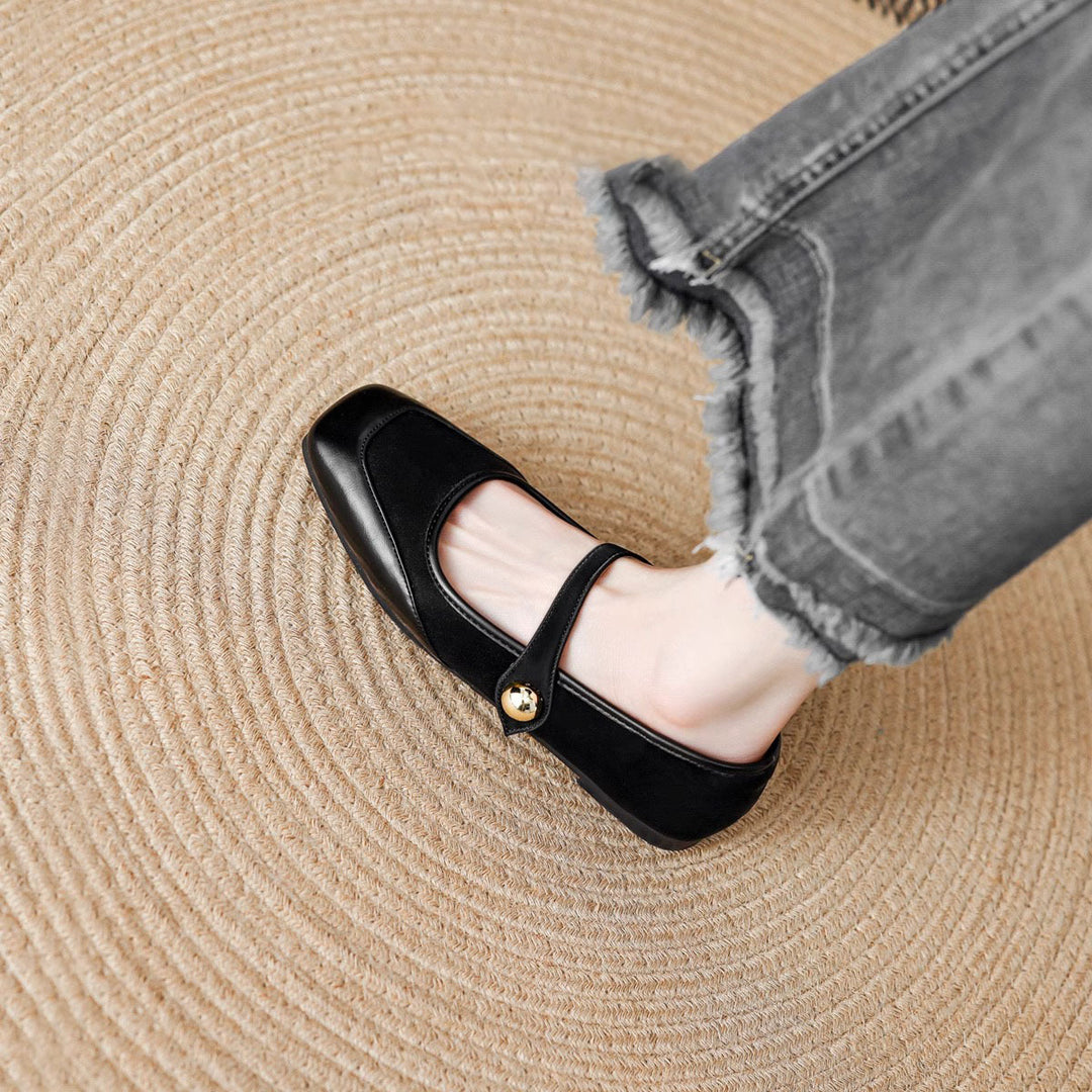 Della Flats