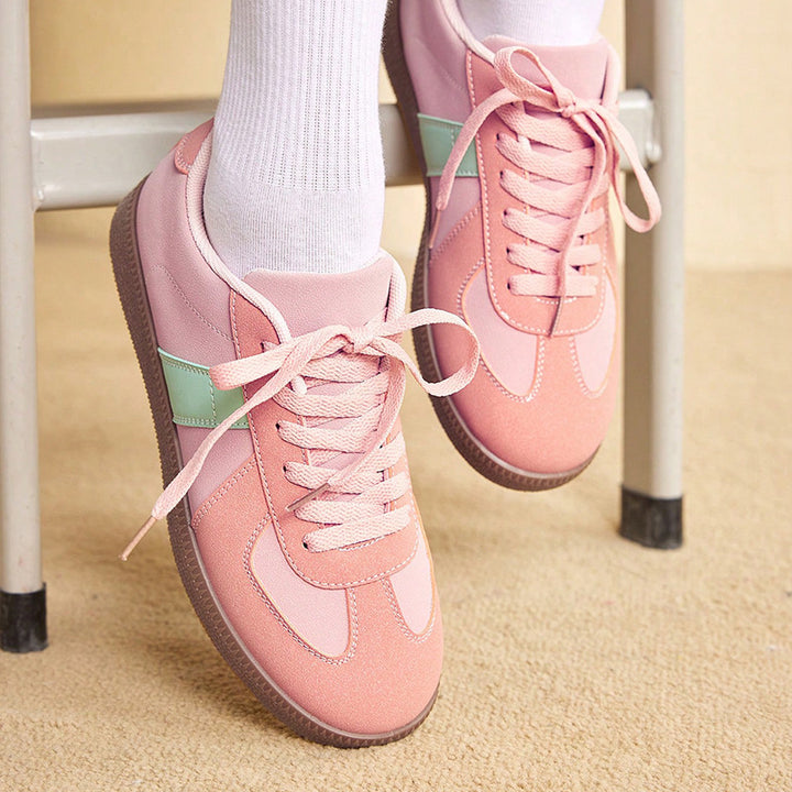 Avella Sneakers