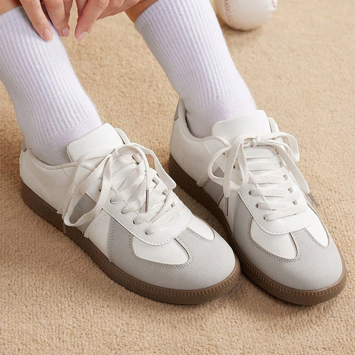 Avella Sneakers